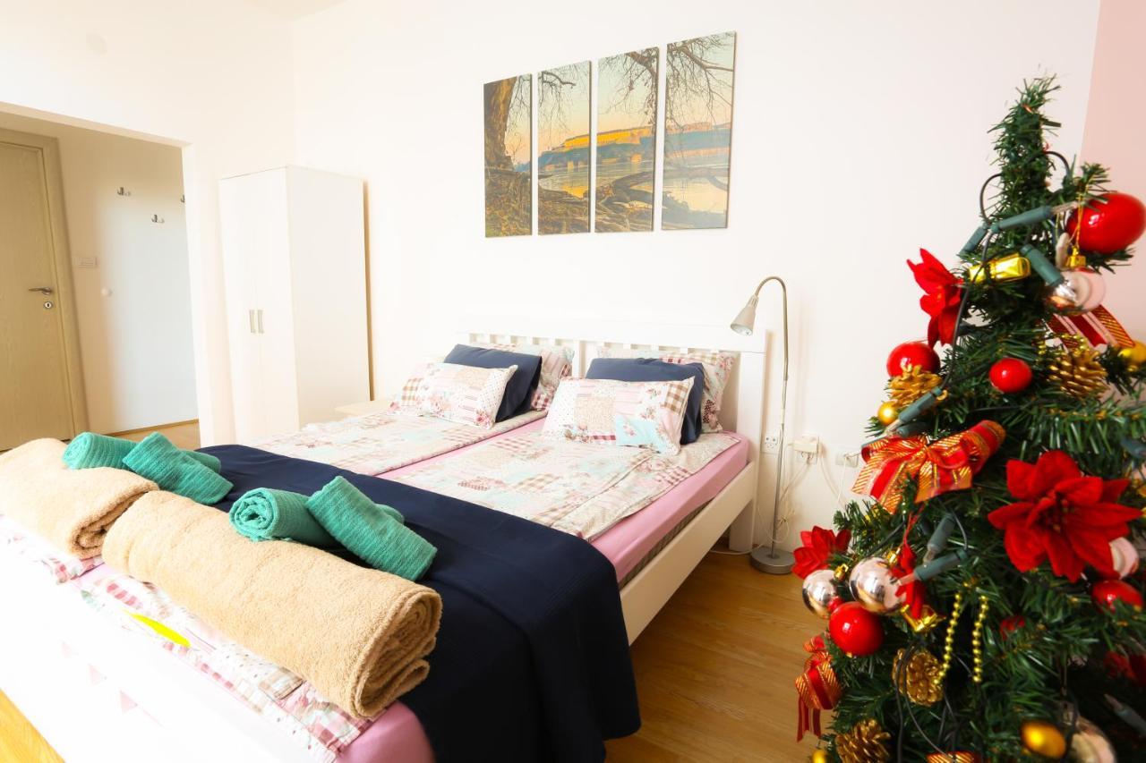 Studio Apartman Ld U Strogom Centru Novi Sad Eksteriør billede