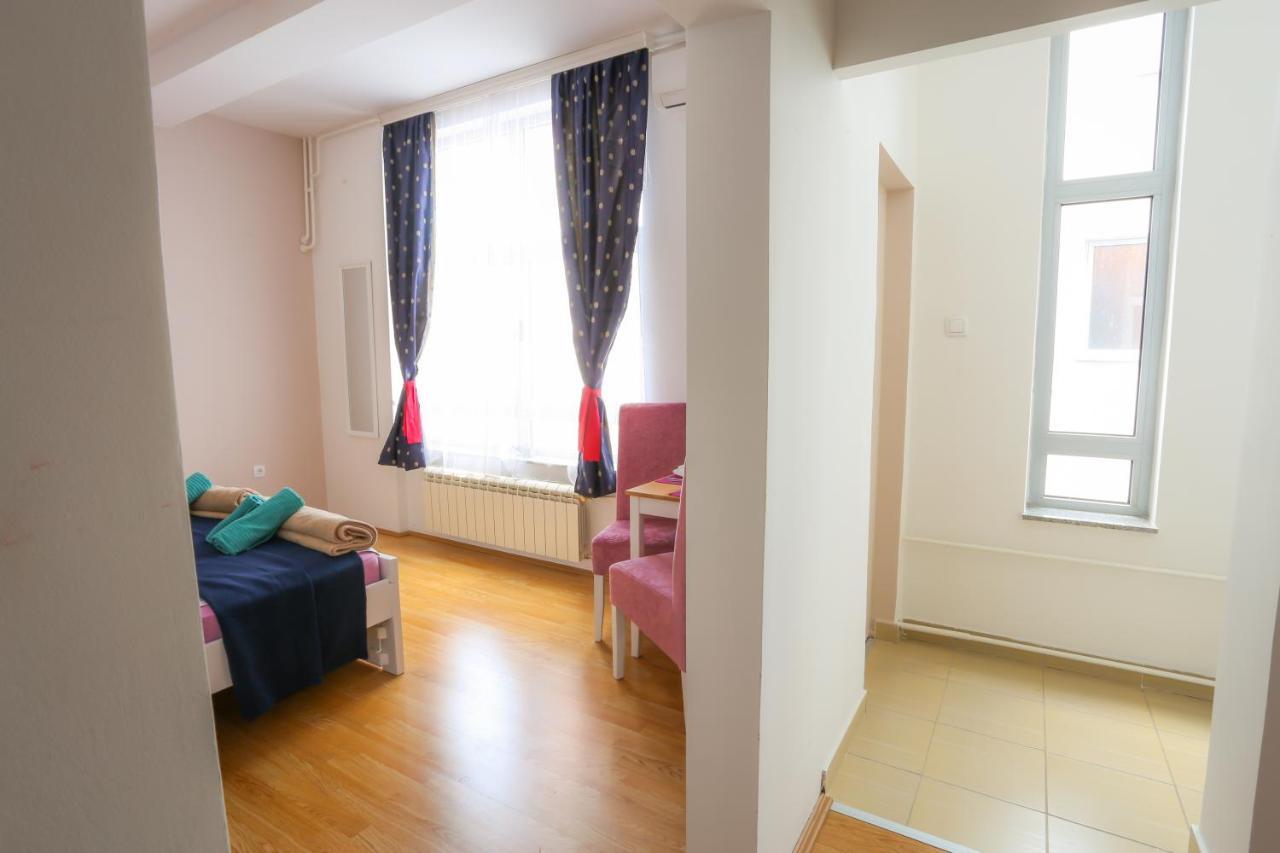 Studio Apartman Ld U Strogom Centru Novi Sad Eksteriør billede